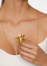 18kt Gold Opening Flower with Pink Sapphire on Pinch Chain