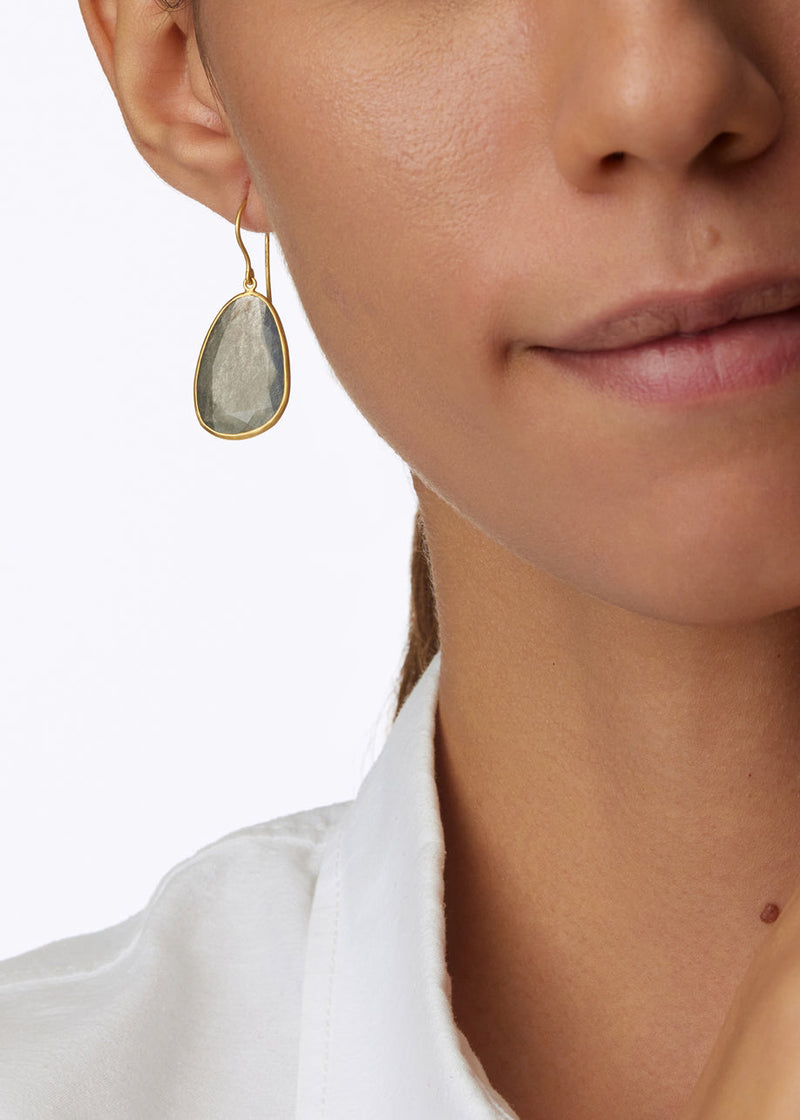 18kt Gold Labradorite Single Drop Earrings