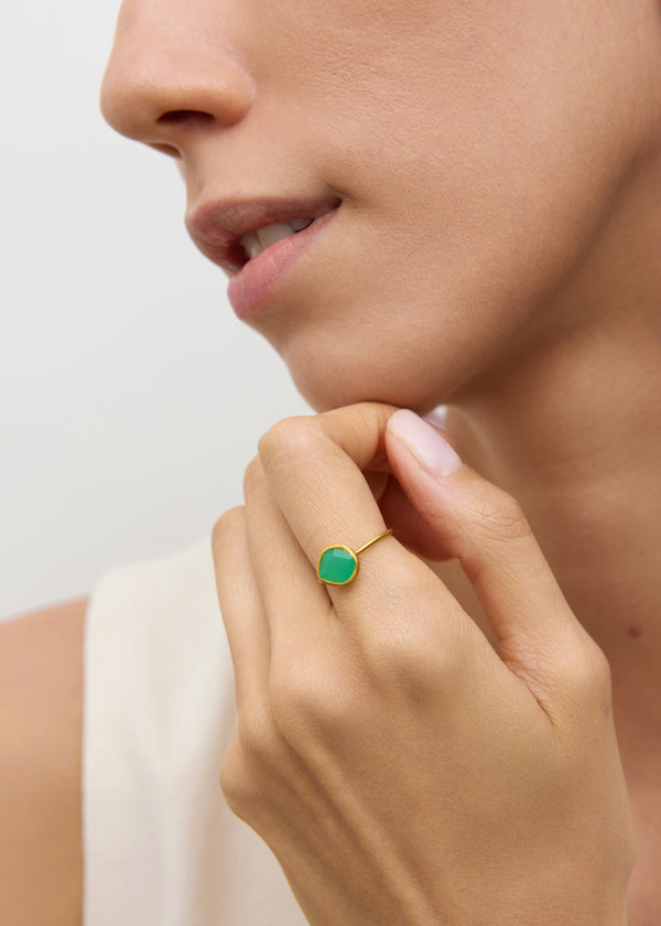 18kt Gold Birds Lament Chrysoprase Cup Ring