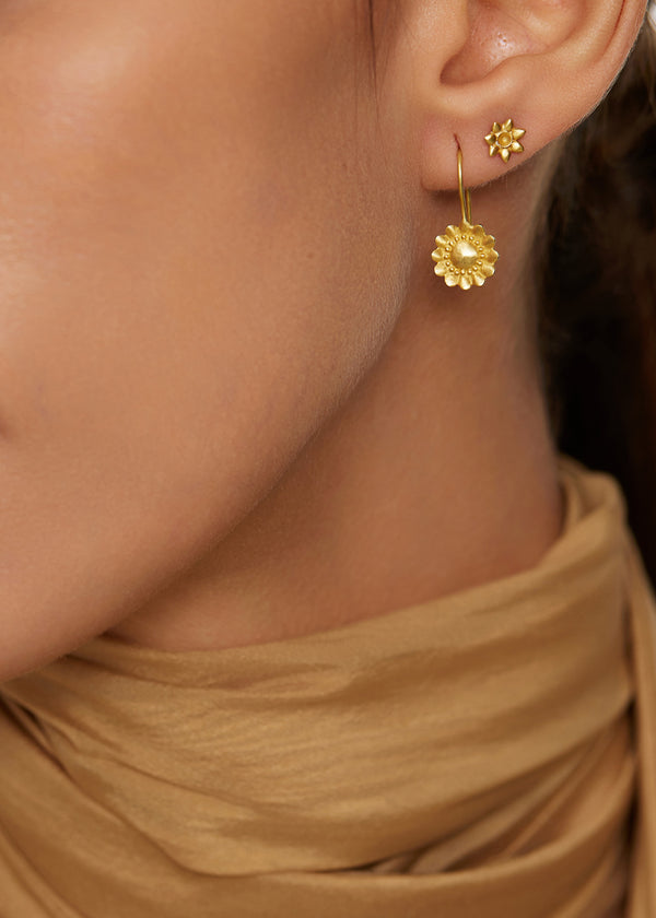 18kt Gold Sunflower Studs