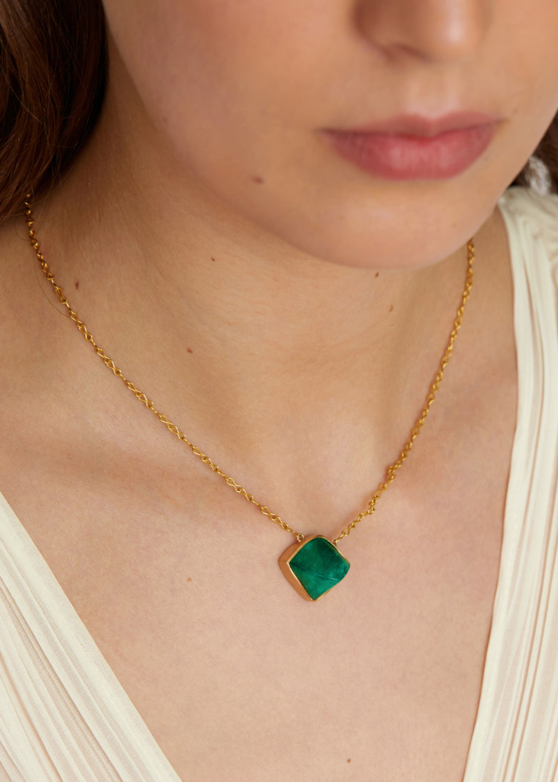18kt Gold & Colombian Pointed Emerald Necklace