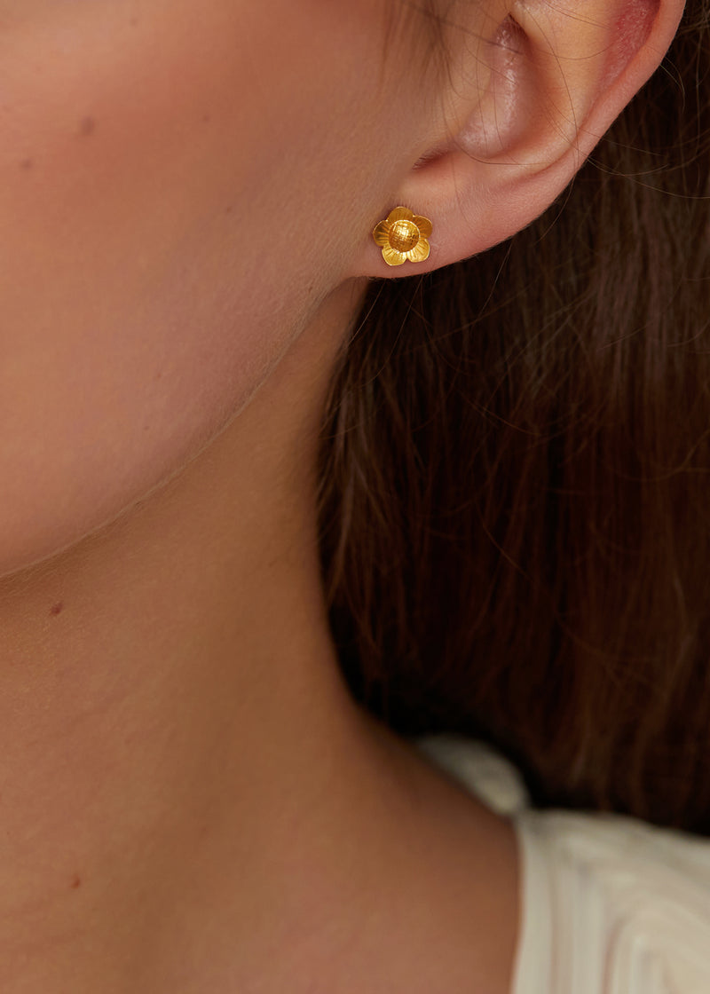 18kt Gold PSTM Myanmar Nyunt Flower and Bud Stud Earrings