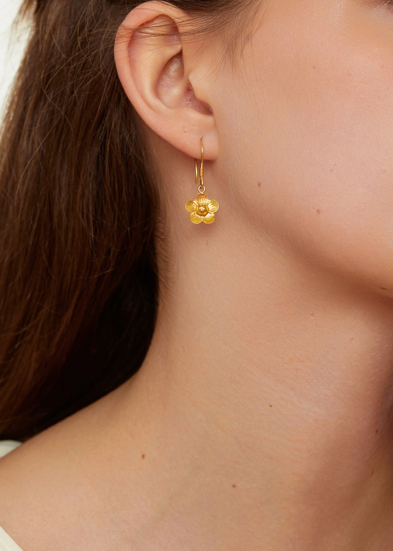 18kt Gold PSTM Myanmar Nyunt Single Flower Earrings