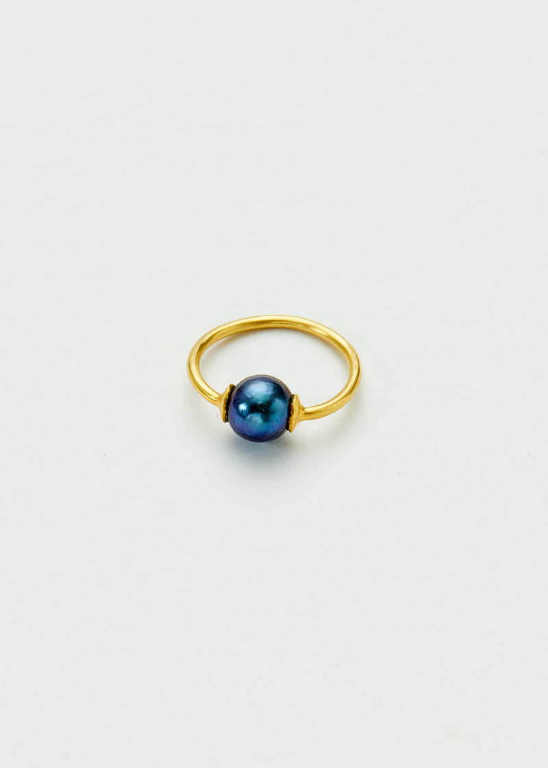 18kt Gold Aphrodites Black Pearl Ring