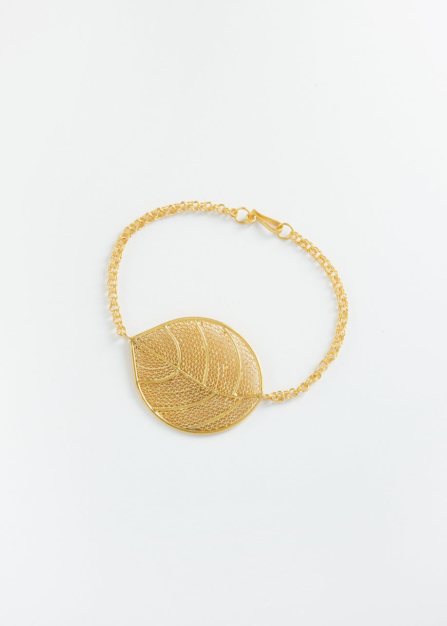 Pippa Small 18kt Colombian Gold Filigree Leaf Chain Bracelet