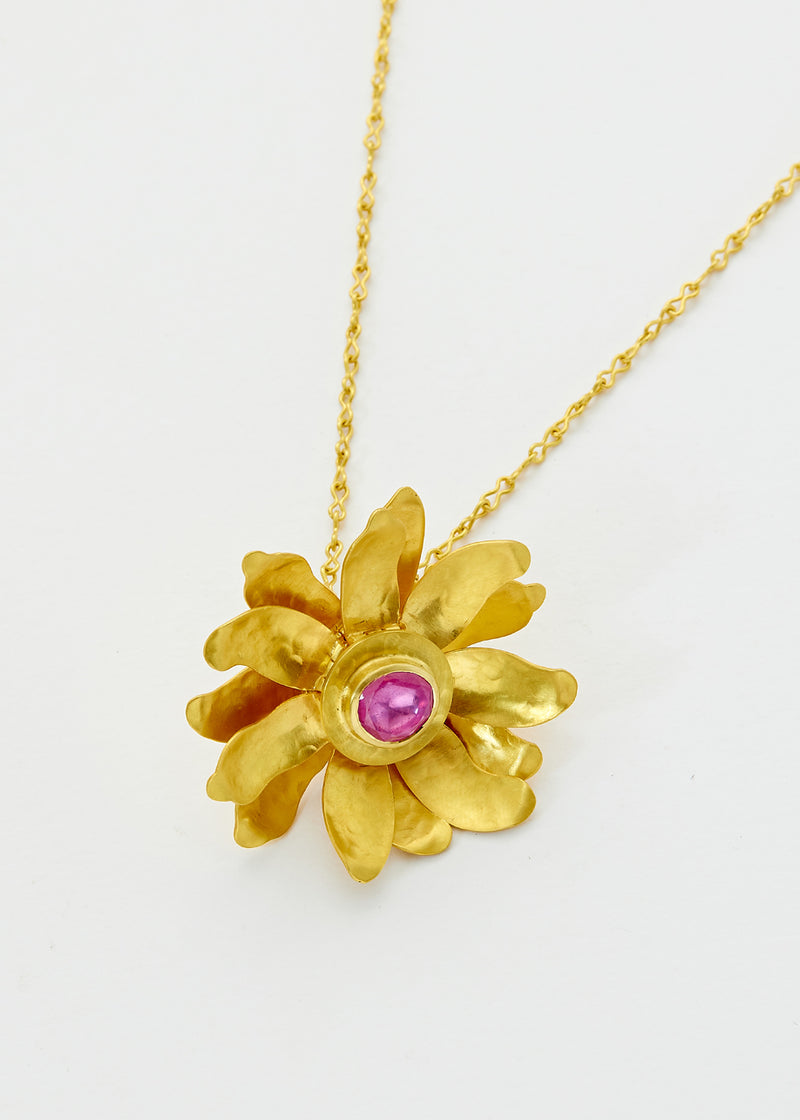 18kt Gold Opening Flower with Pink Sapphire on Pinch Chain