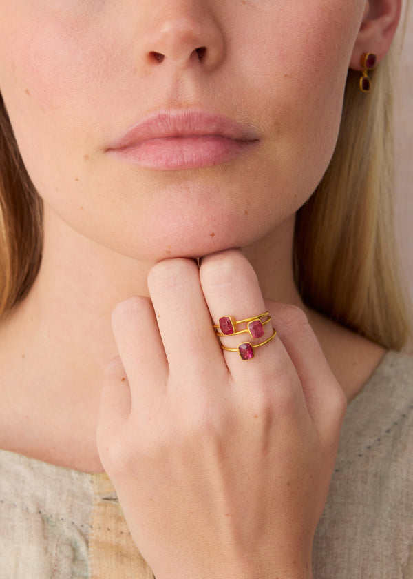 18kt Gold PSTM Myanmar Red Spinel Square Cup Ring