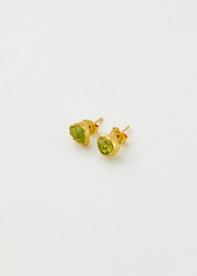 18kt Gold Rough Peridot Metamorphic Classic Studs