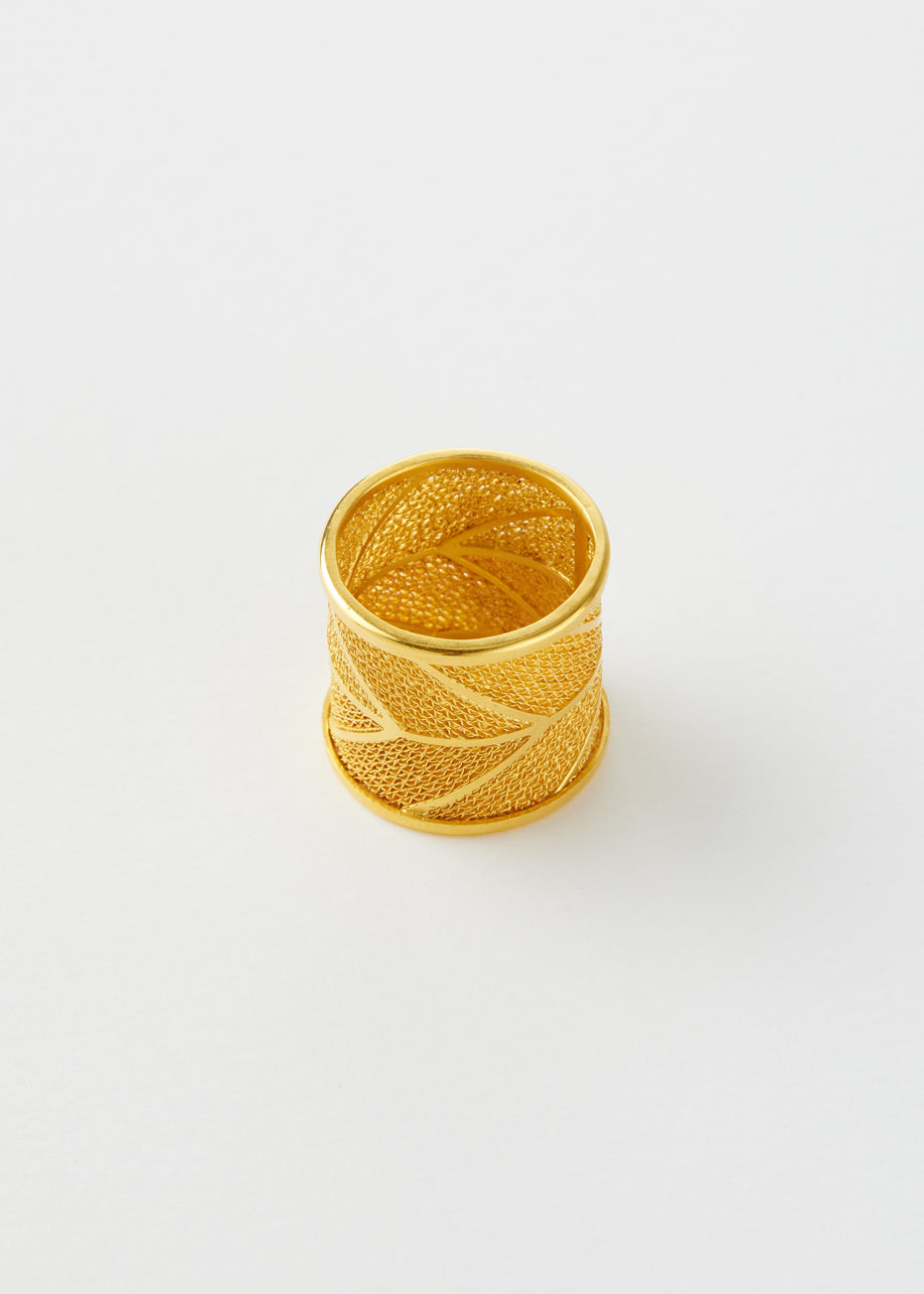 18kt Colombian Gold Herringbone Filigree Ring