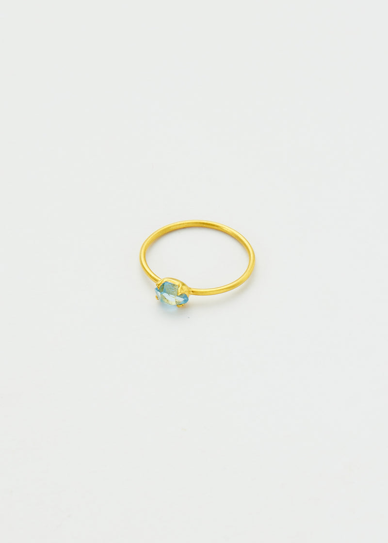 18kt Gold Indigo Aquamarine Claw Set Cup Ring