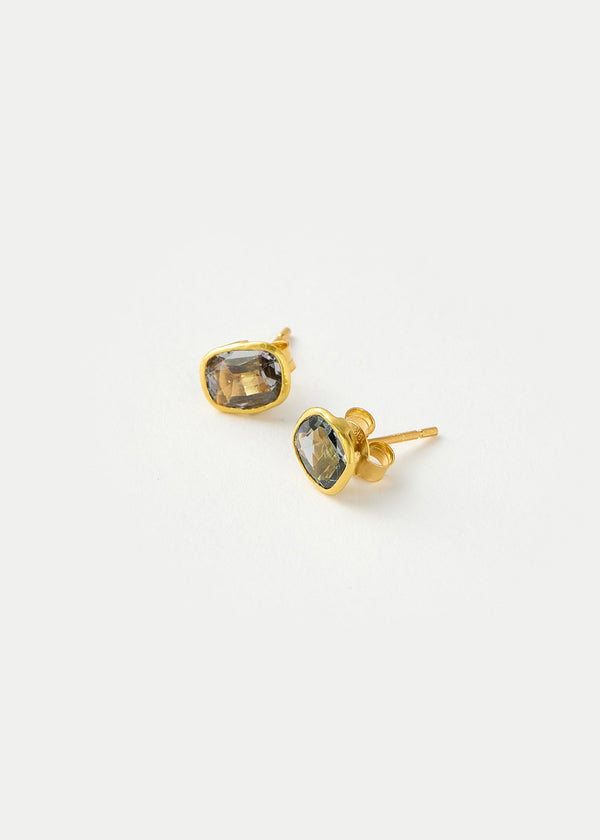 18kt Gold The Middle Path Spinel Classic Studs