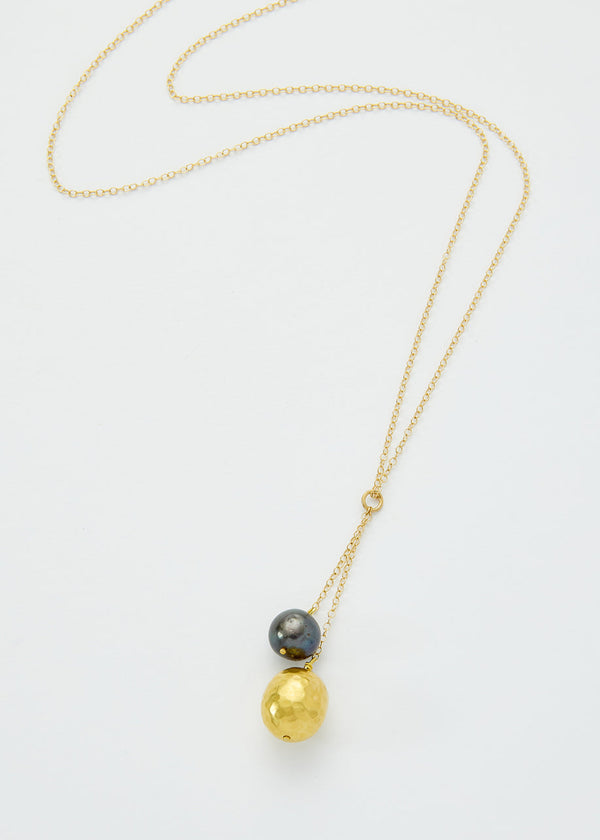 18kt Gold Aphrodites Black Pearl Necklace