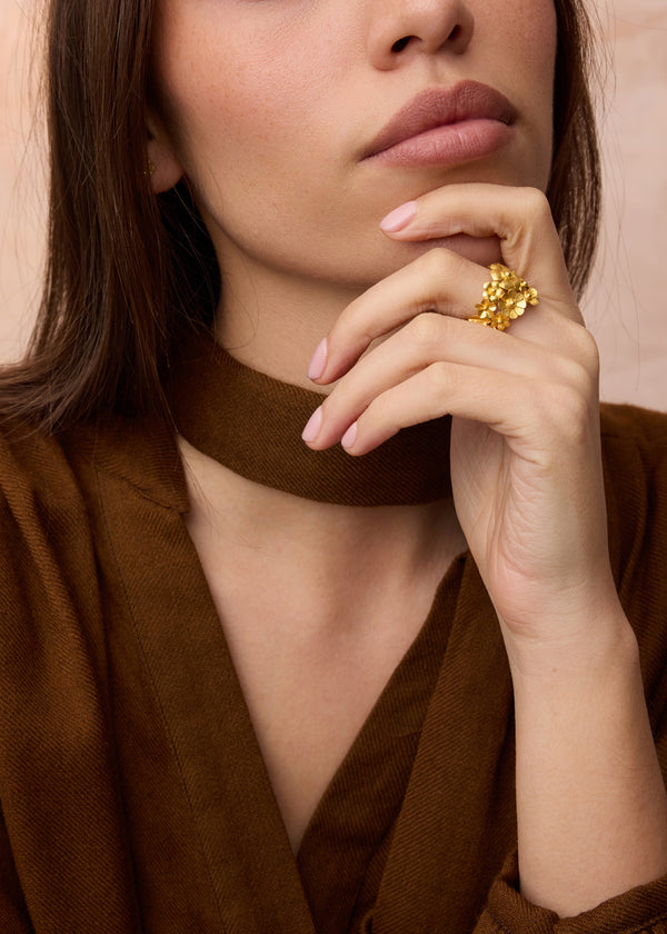 18kt Gold Garden of Eden Flower Ring
