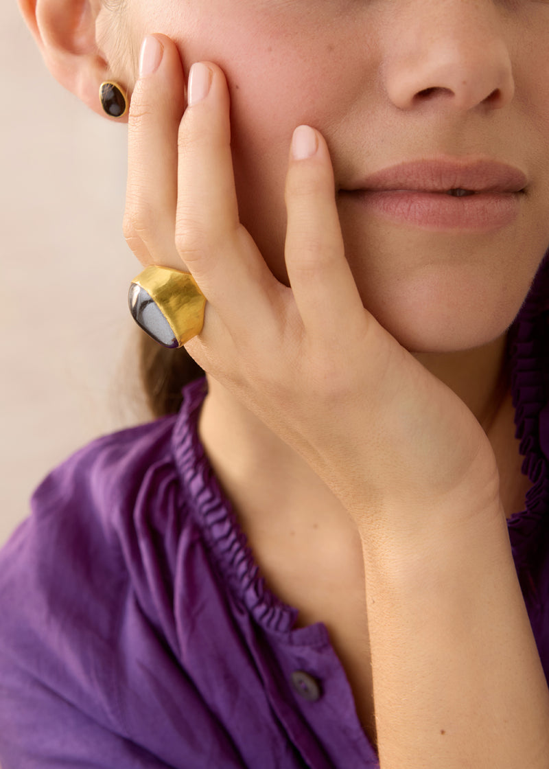 22kt Gold Night Hematite Tibetan Ring